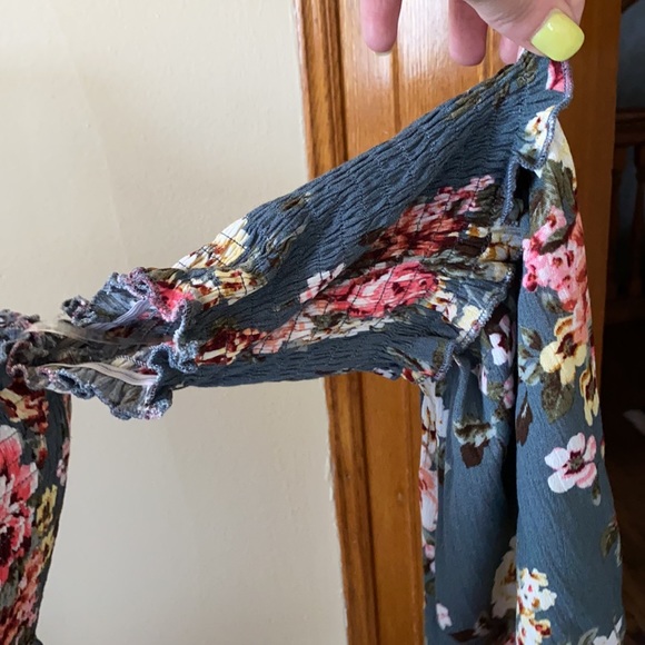 Gorgeous dress - Picture 4 of 5